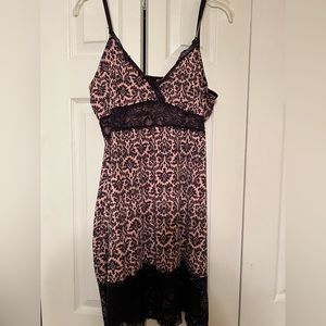 Rose/Navy Intimate Nightgown